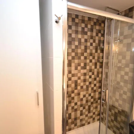 Salourhin By Interhome Daire Salou